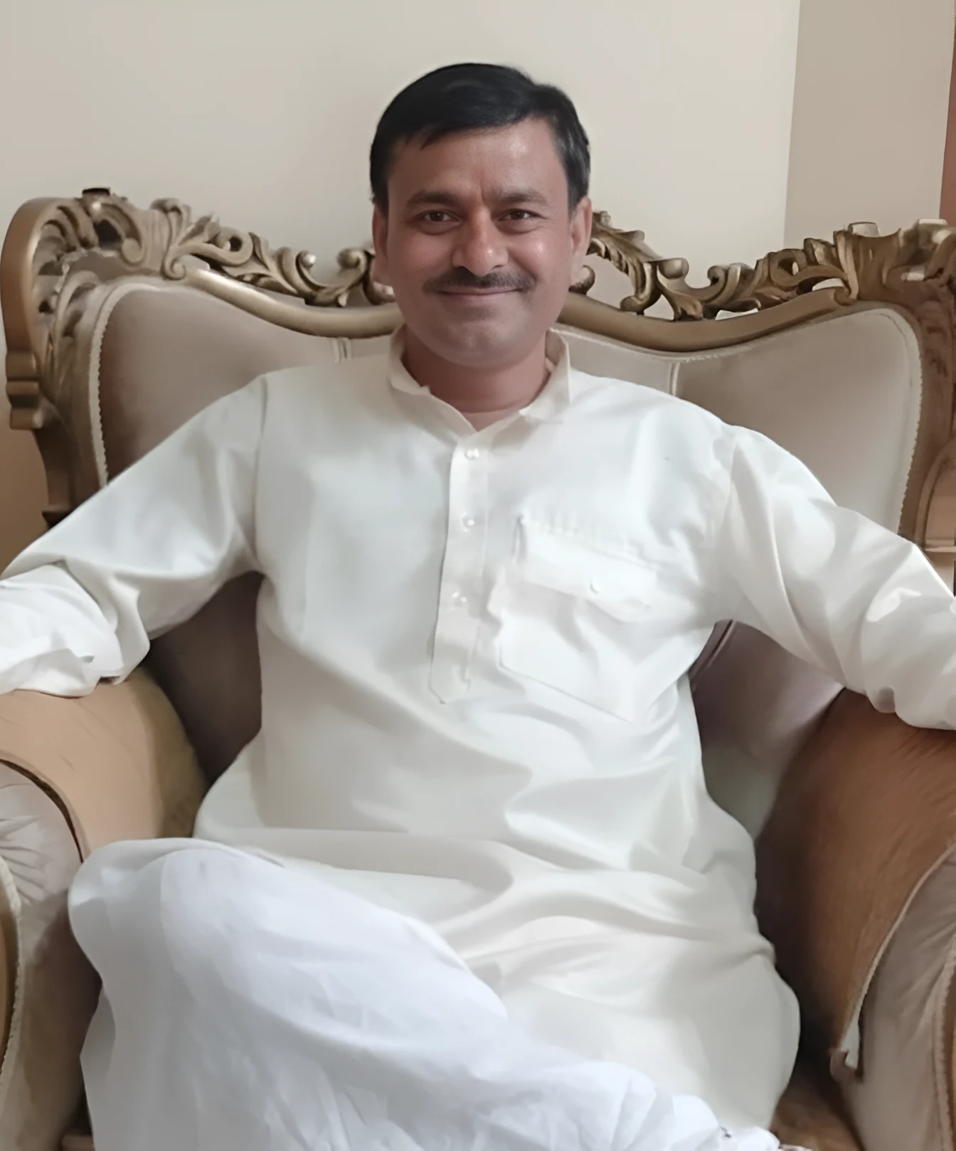 Pandit Aditya Narayan Ji - Experienced Vedic priest performing traditional Hindu rituals in Pune